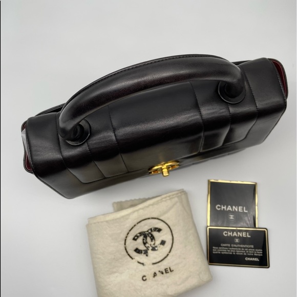 Chanel - Picture 7 of 16